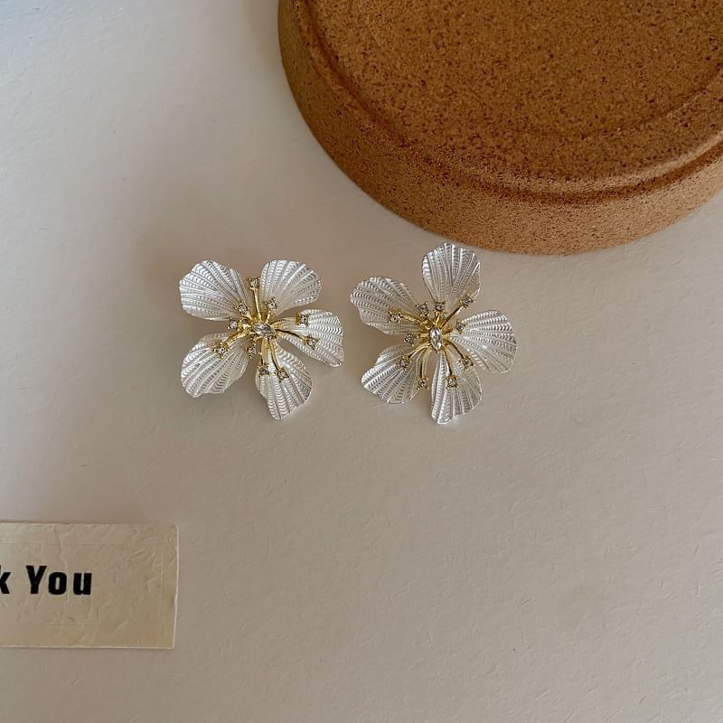 Statement Alloy Earring Floral