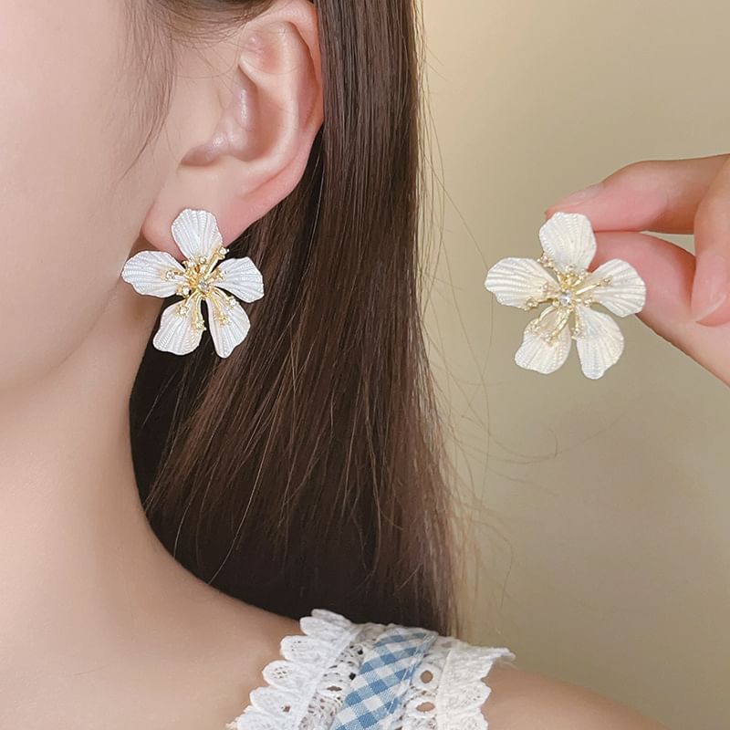 Statement Alloy Earring Floral