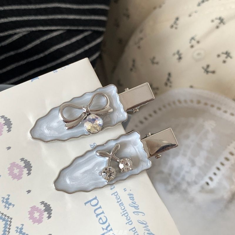 2: Bow Clip Alloy Cherry Set Rhinestone Hair of /