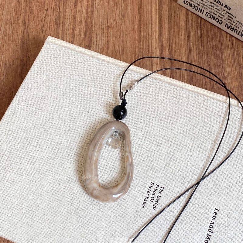 Hoop Irregular Pendant Resin Cord Necklace
