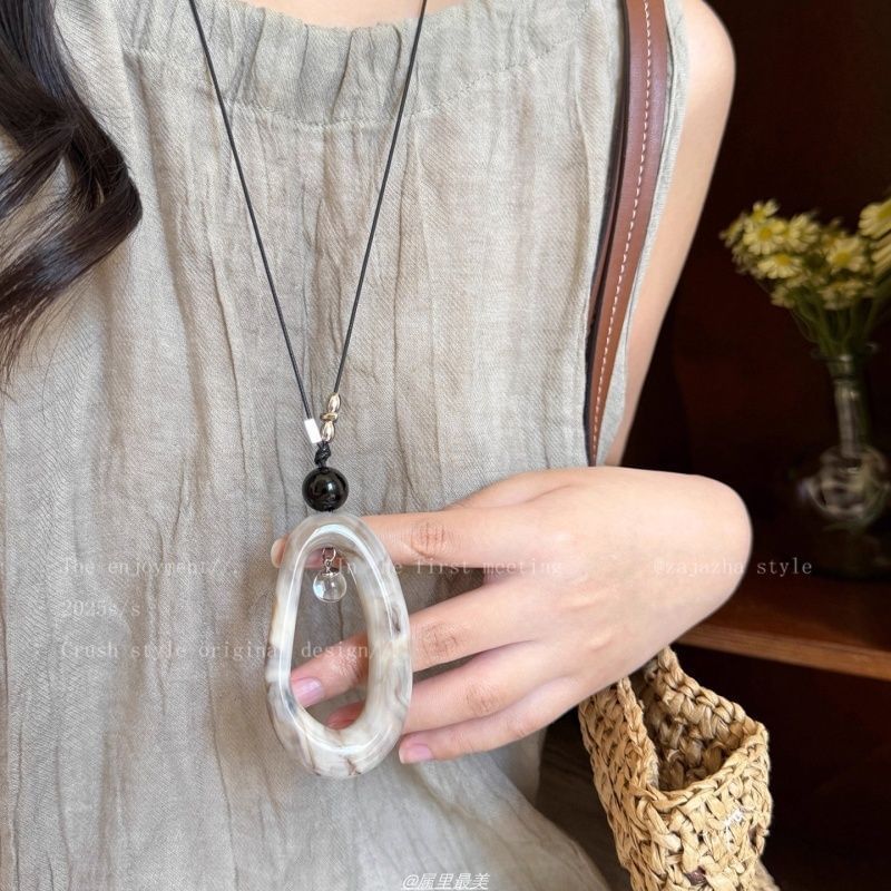 Hoop Irregular Pendant Resin Cord Necklace
