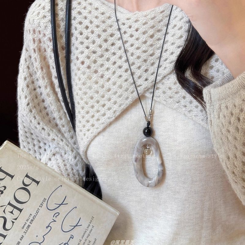Hoop Irregular Pendant Resin Cord Necklace