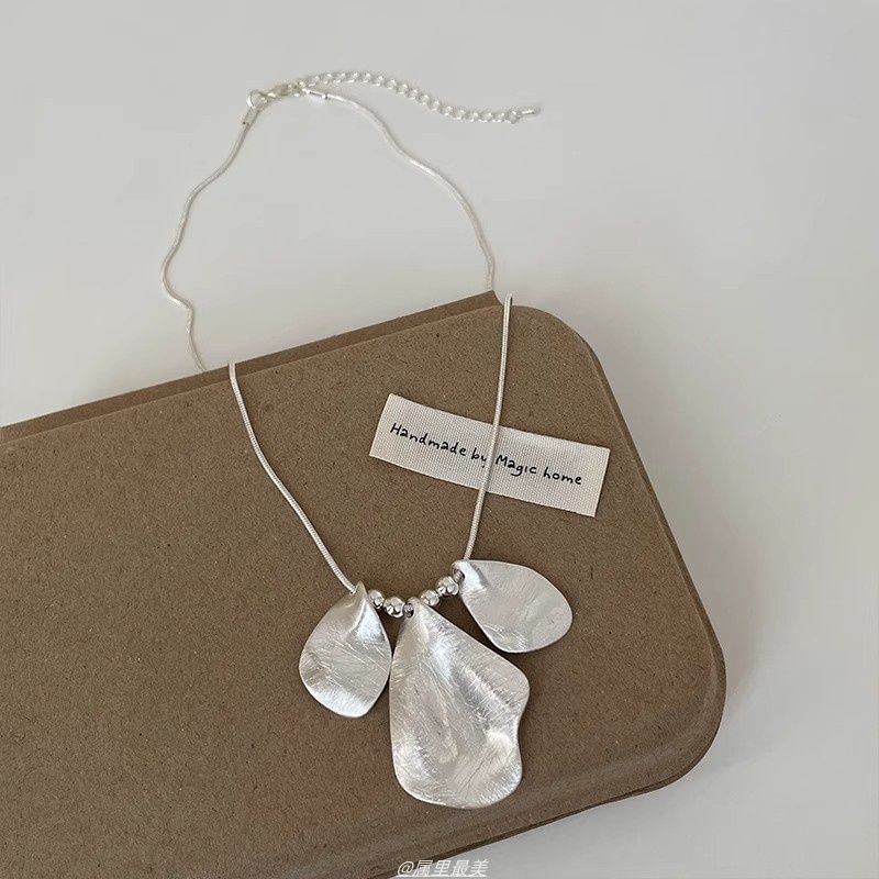 Necklace Petal Pendant Brushed Alloy