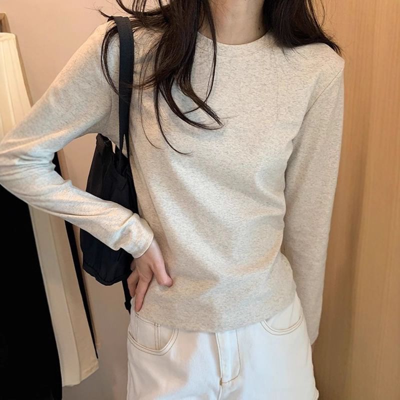 Plain Round Neck Long-Sleeved Tee