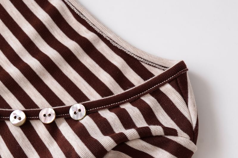 Striped Slim-Fit V-Neck Long-Sleeved Tee