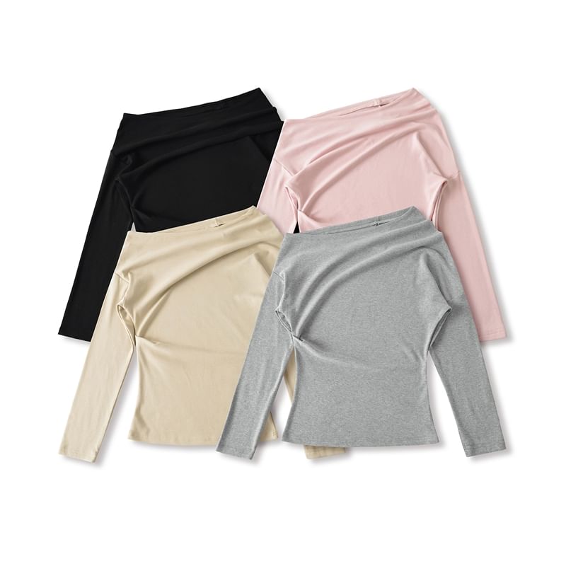 Off-Shoulder Asymmetric Neck Long-Sleeved Tee