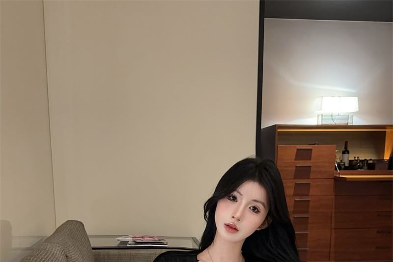 Asymmetric Plain V-Neck Long-Sleeved Blouse Set with Belt