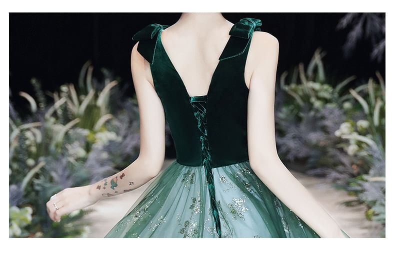 Applique A-Line Panel Sleeveless Midi / Cocktail Dress Evening Velvet Sequin Floral Bow Mesh Gown V-Neck