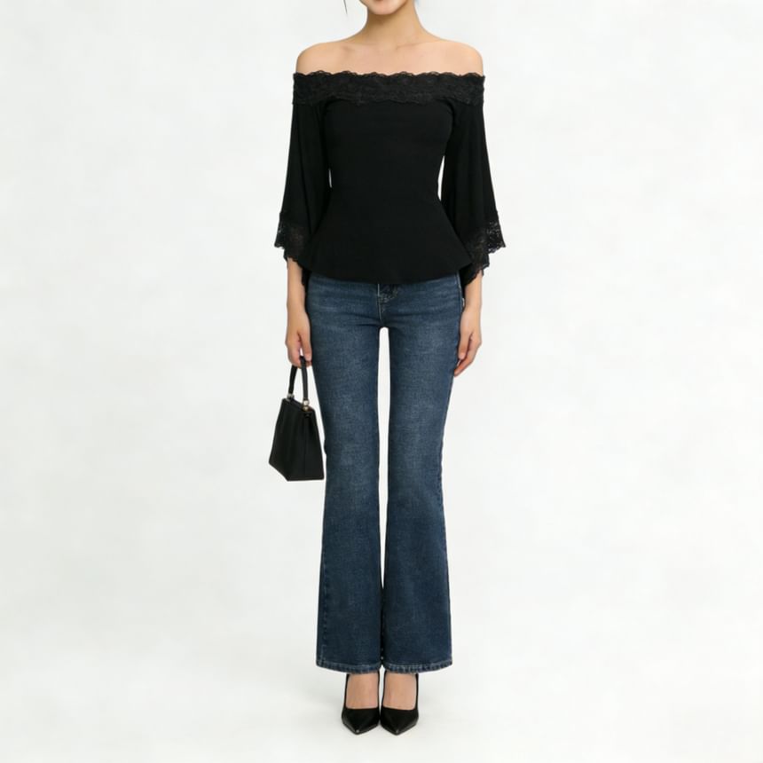Lace-Trim Off-Shoulder Plain 3/4-Sleeved Crop Tee