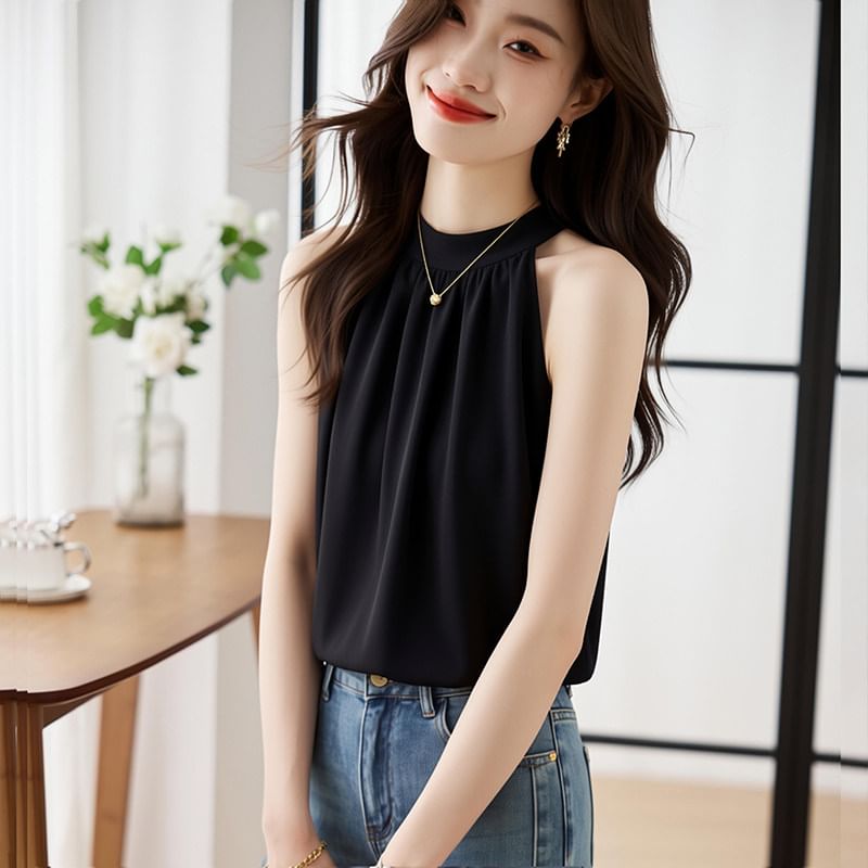Sleeveless Crewneck Basic Blouse
