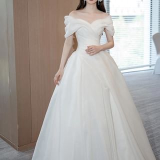 Off-Shoulder Gown Sleeveless Plain Ball Wedding