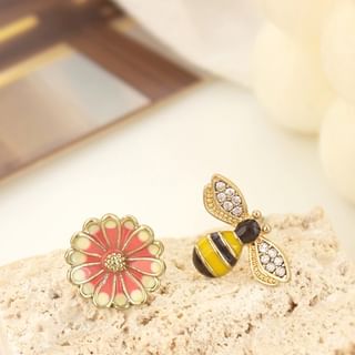 Earring Clip Flower Enamel Bee On Stud / Asymmetrical