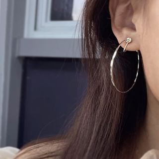 / Earring On Open Hoop Clip
