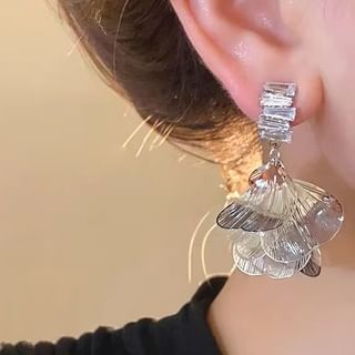 Clip / Rhinestone Petal On Earring Drop