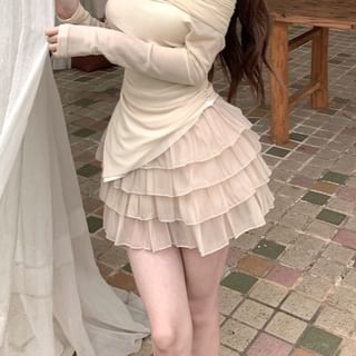 Asymmetrical High T-Shirt Off-Shoulder Plain Tiered Ruched Rise A-Line Mini Skirt / Slim Long-Sleeve Fit