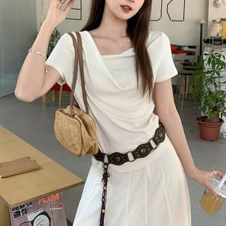 Short-Sleeve Ruched Plain Fit Cowl T-Shirt Slim Neck