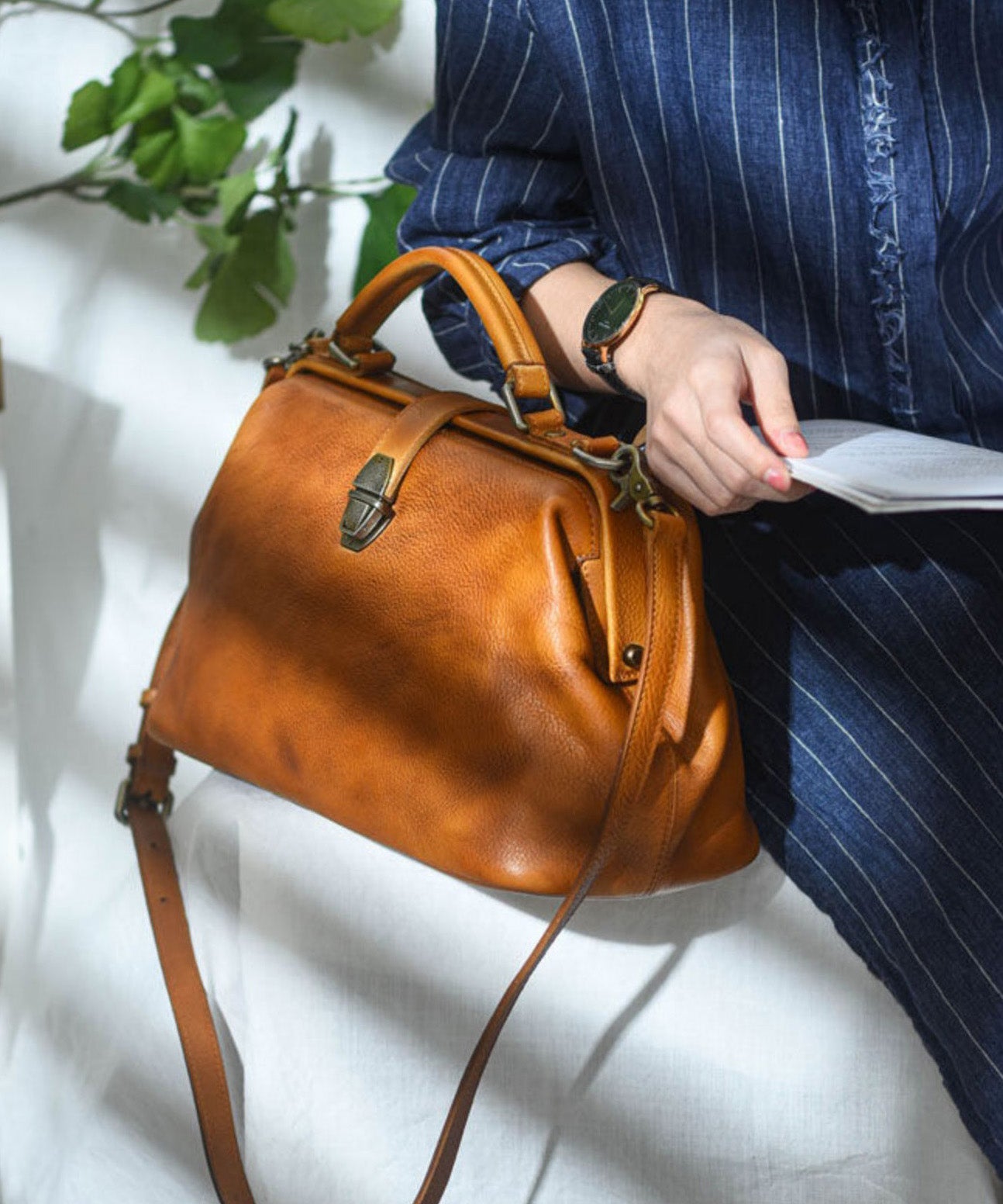 Vintage Large Tote Handbag Brown Leather Capacity