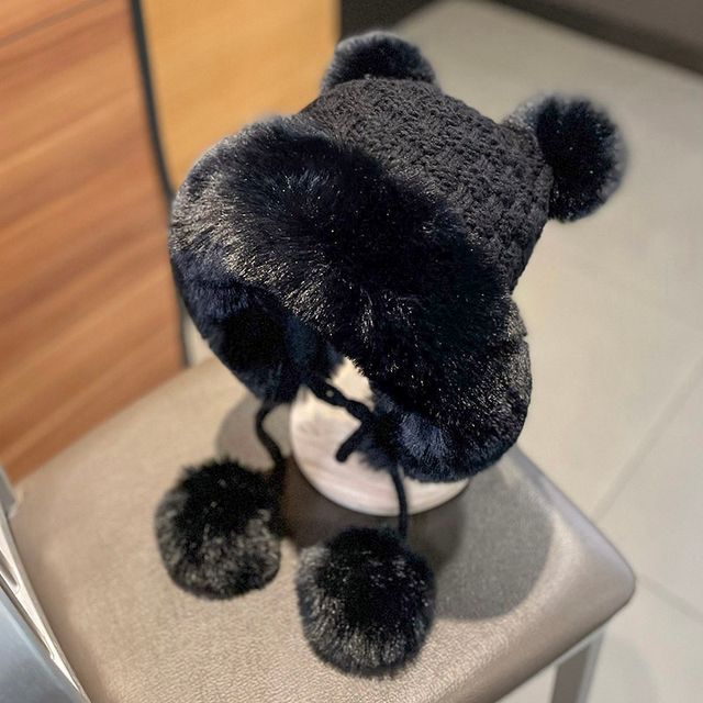 Pom Beanie Panel Fluffy