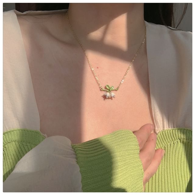 Necklace Flower Bracelet Stud / Earring Hook Pearl Faux