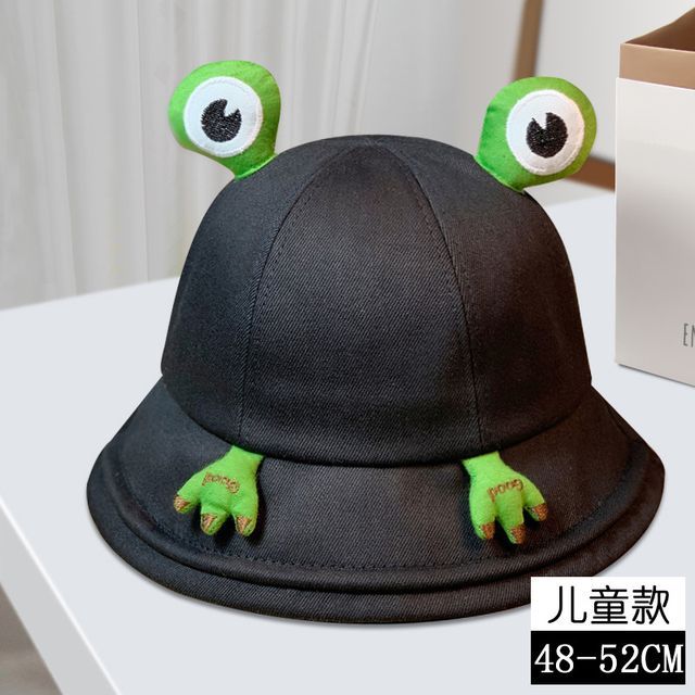Frog Bucket Hat Detail
