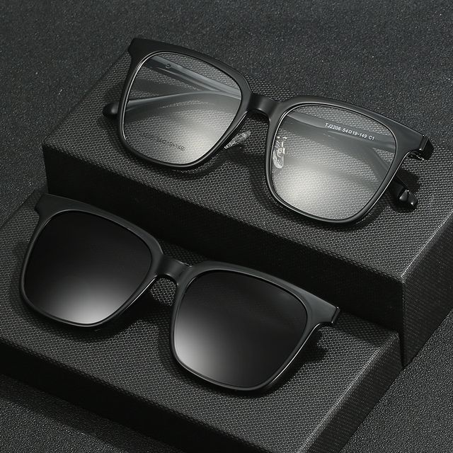 On Square Sunglasses Magnetic with Snap Glasses