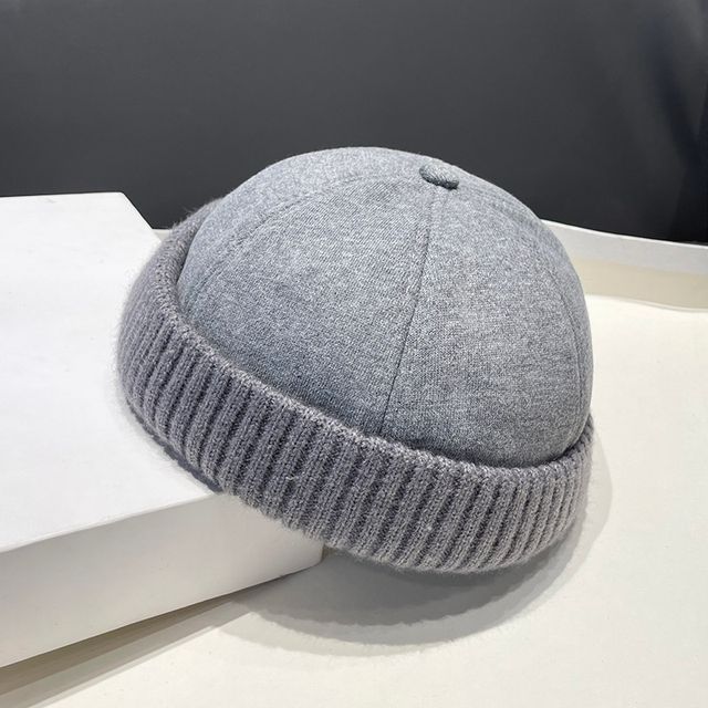 Plain Docker Hat