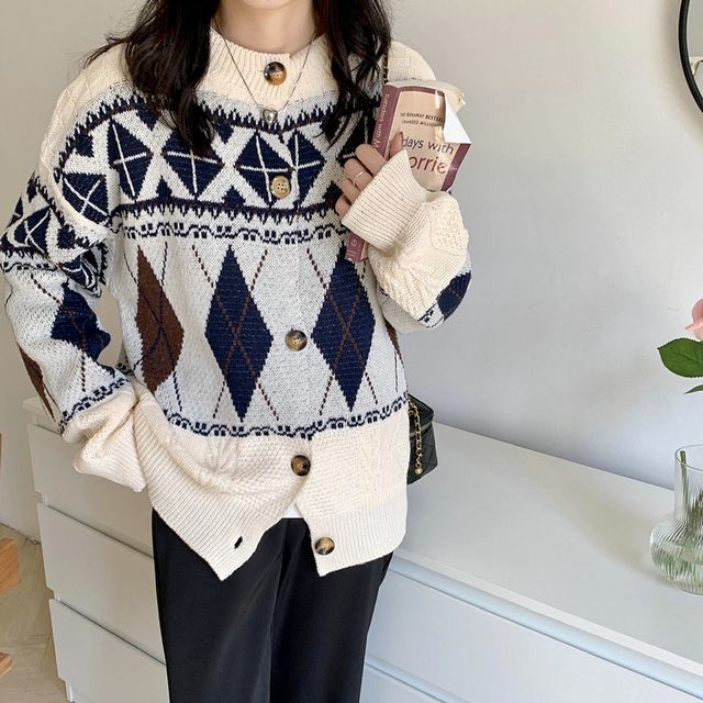 Loose-Fit Pattern Cardigan