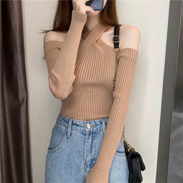 Plain Long-Sleeve Cold-Shoulder Halter Knit Top