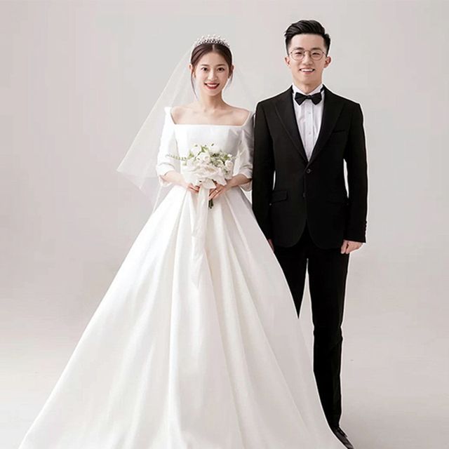 Wedding 3/4-Sleeve Pleated A-Line Gown Square Neck Plain