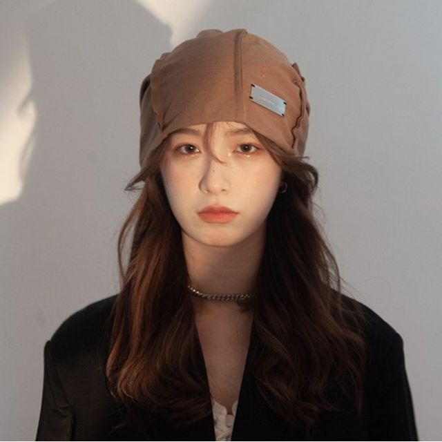 Beanie Buckled Metal