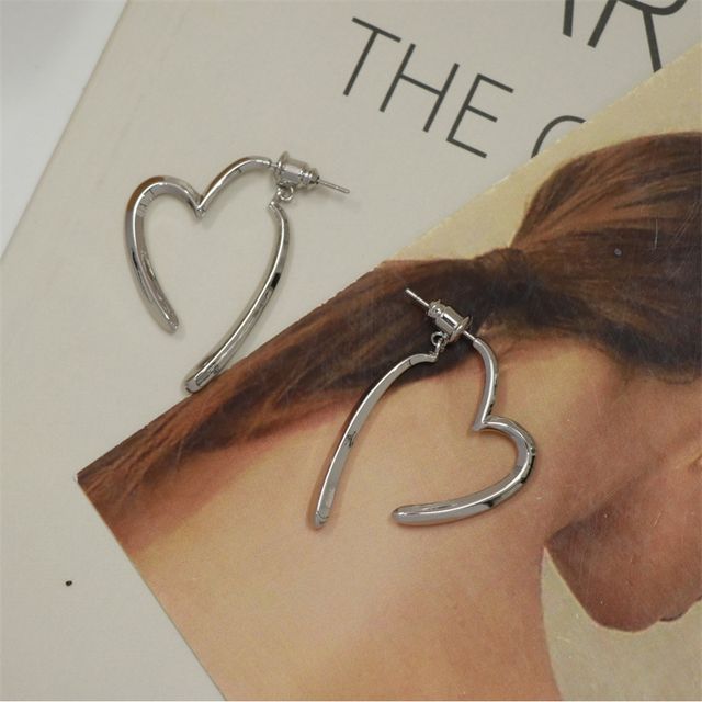 Alloy Through Earring Heart