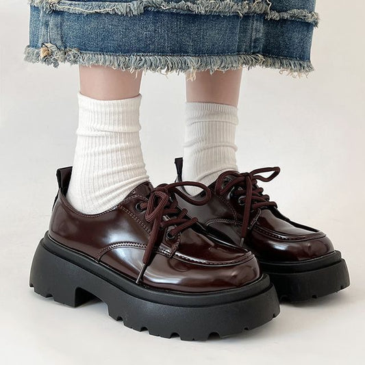 Patent Platform Lace-Up Shoes