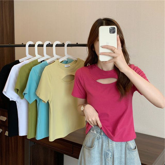 Cut Plain Out Short-Sleeve Crew T-Shirt Neck