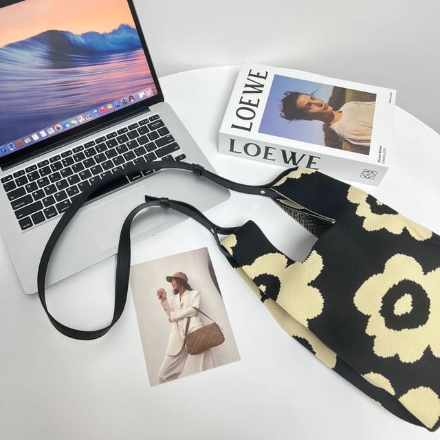 Knit Patterned Bag Tote