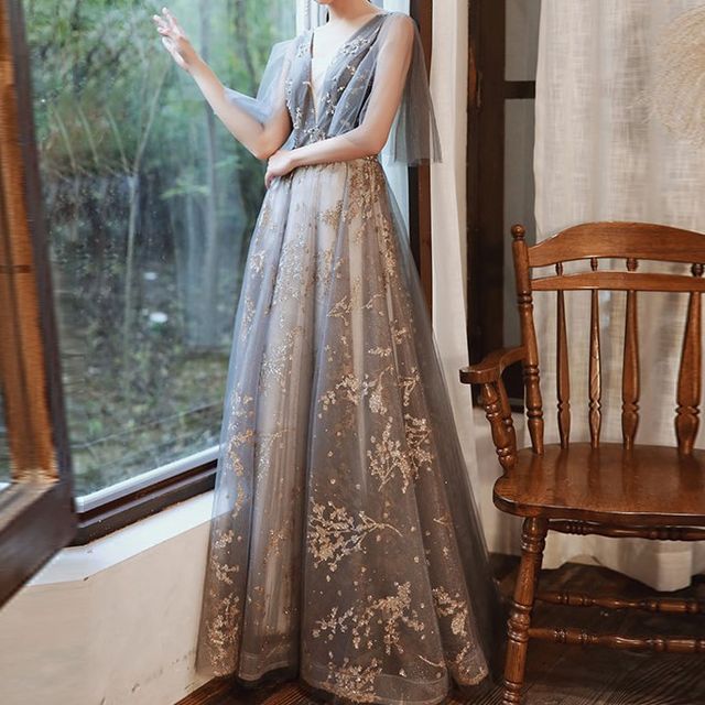 Sleeveless A-Line Gown Evening Mesh V-Neck