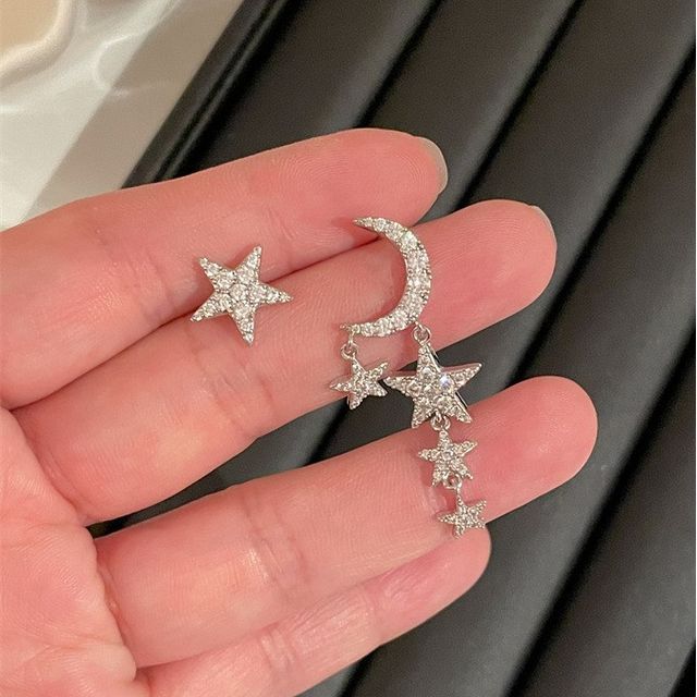 Asymmetrical Moon Alloy Star Fringed Earring