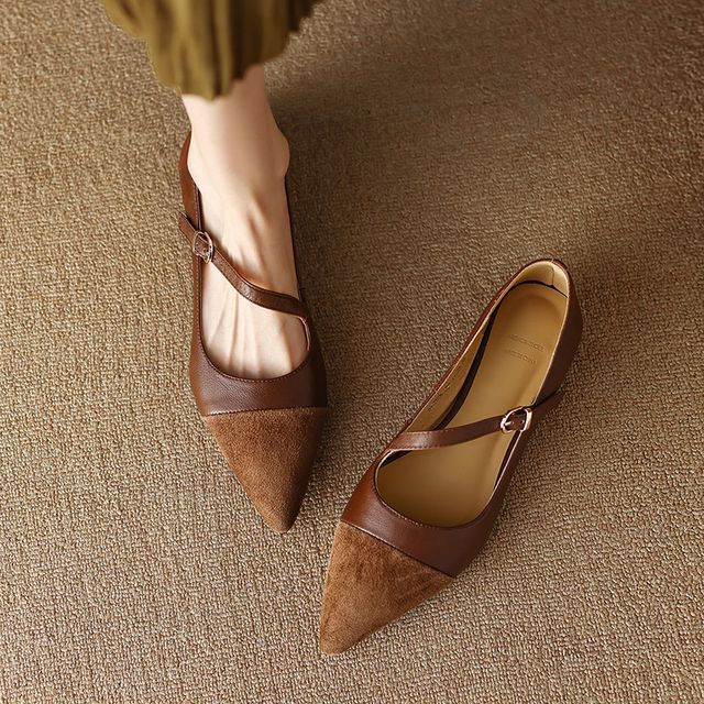 Pointed Buckled Flats Strap