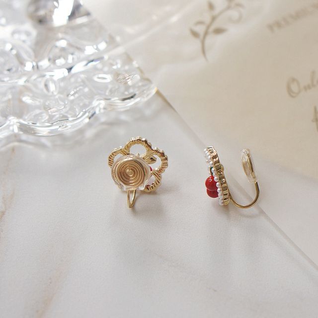 Earring Cherry / Clip Flower Faux Stud Pearl On