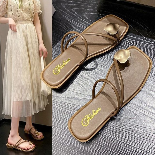 Loop Toe Slide Sandals