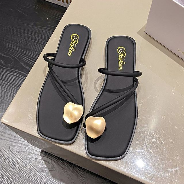 Loop Toe Slide Sandals