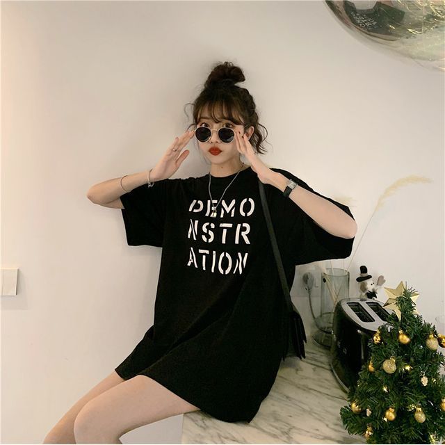 Short-Sleeve Round Neck Lettering Tee