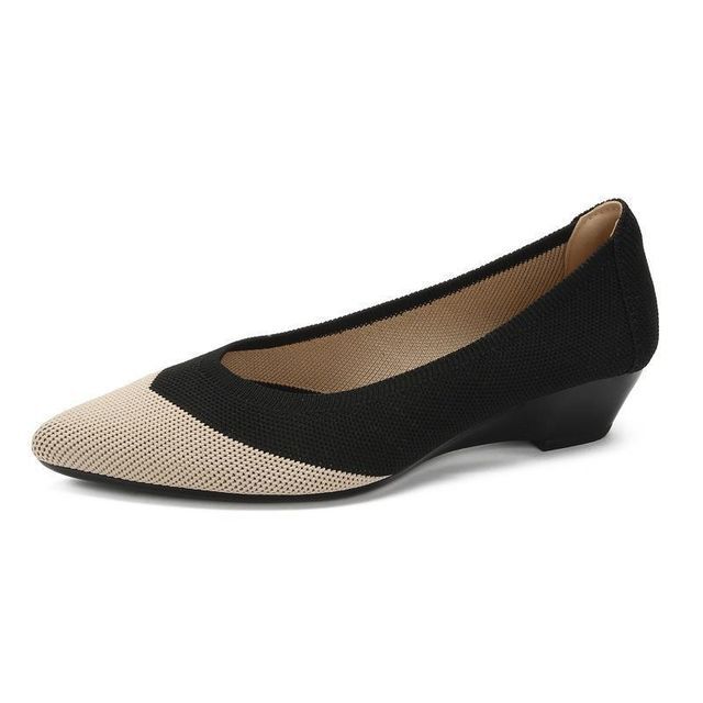 Wedge Pointed Pumps