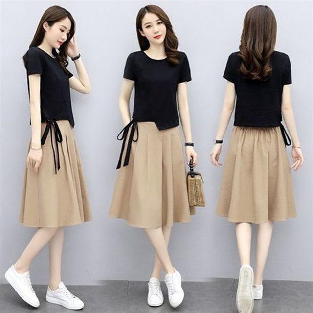 Skirt Short-Sleeve Round + Midi Neck Plain Set: T-Shirt Elastic Waist A-Line