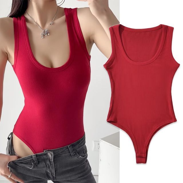 Top Sleeveless Neck Scoop Plain Bodysuit