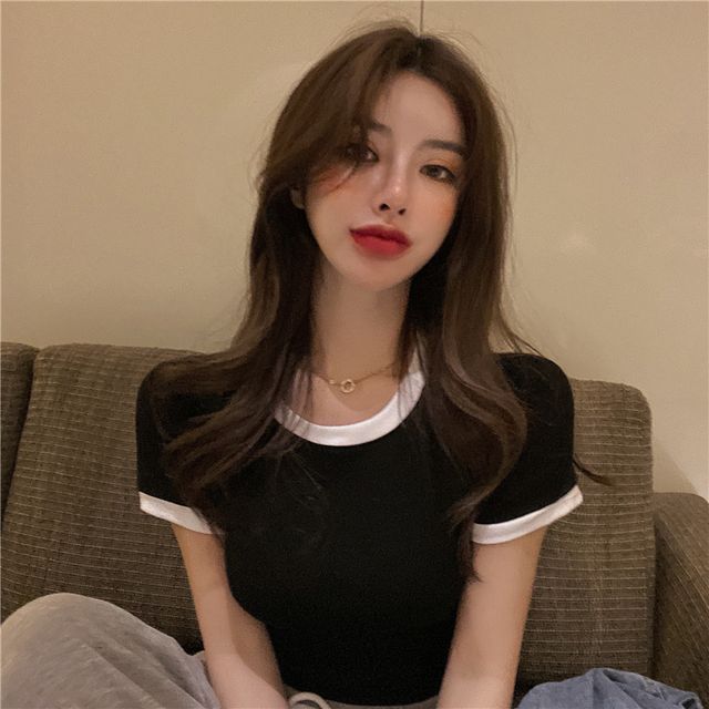 Trim Crew Plain Cropped Contrast Neck Tee Short-Sleeve