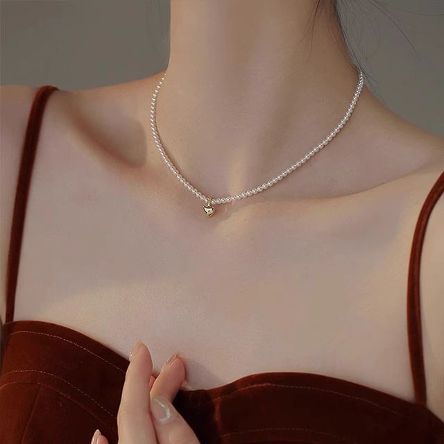 Faux Pearl Choker Pendant Heart