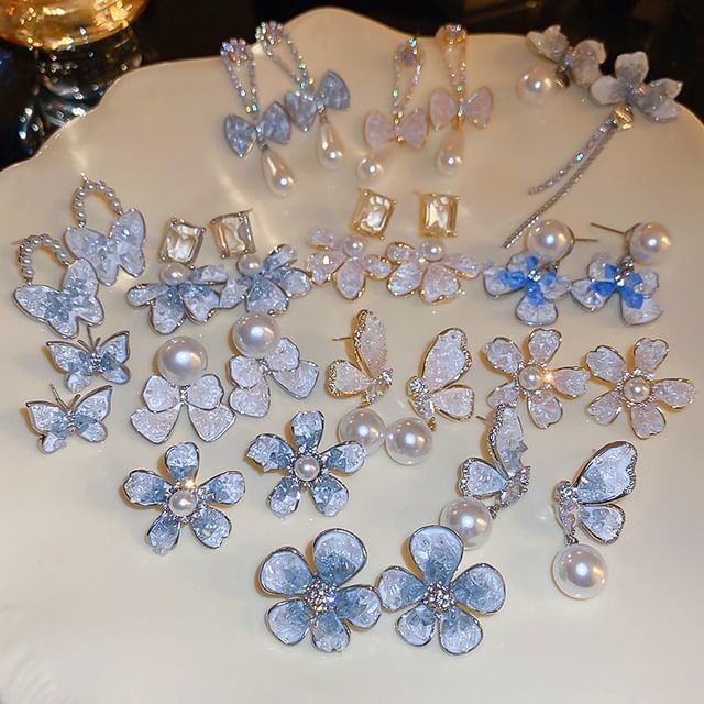Designs) Earring Faux Bow / (Various Pearl Floral Alloy