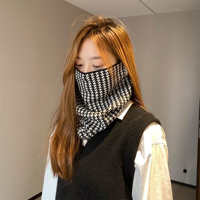 Beanie / Knit Patterned Scarf Multi-Way