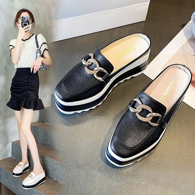 Platform Chain Loafer Mules Detail