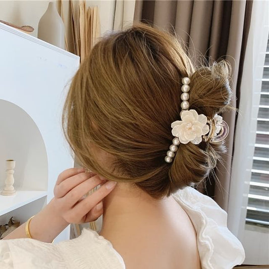Floral Acrylic Faux Pearl Clamp Hair